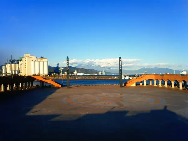 Marine Park plaza with Mt. Fuji beyond the harbour