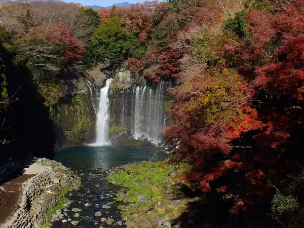 Autumn colour around Shiraito Falls