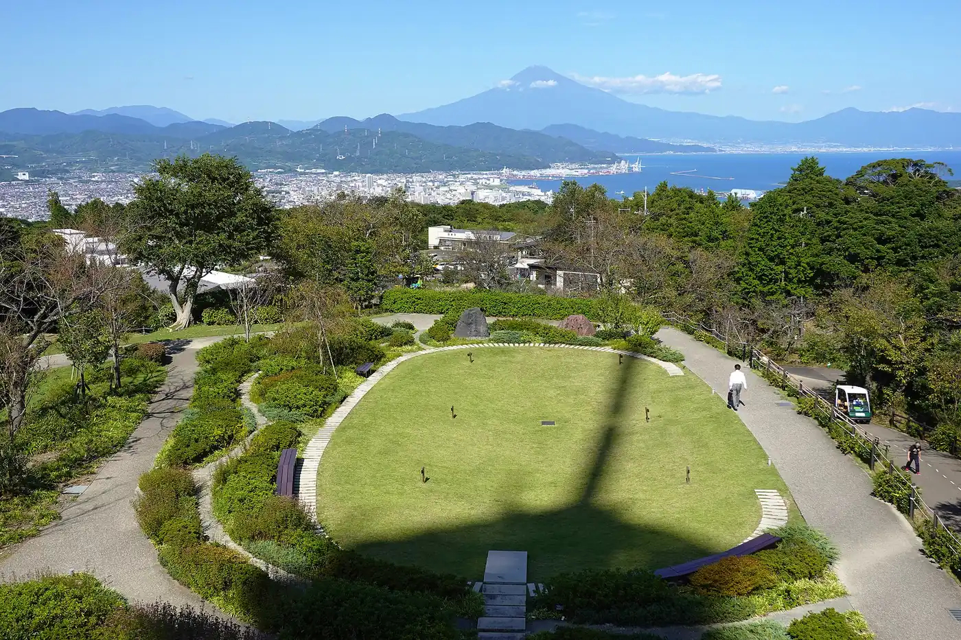 The summit lawn and Fuji from the terrace